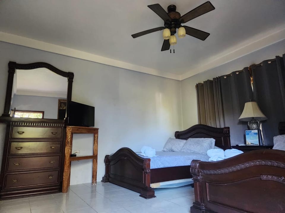 Bedroom, Garden view