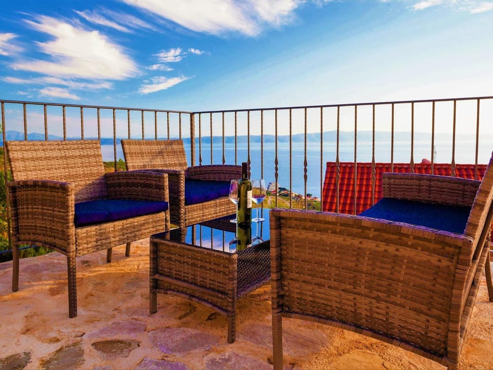 Property building, Balcony/Terrace