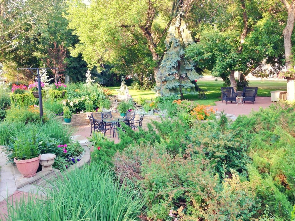 McDougall Lane Bed & Breakfast Bed and Breakfast in Drumheller