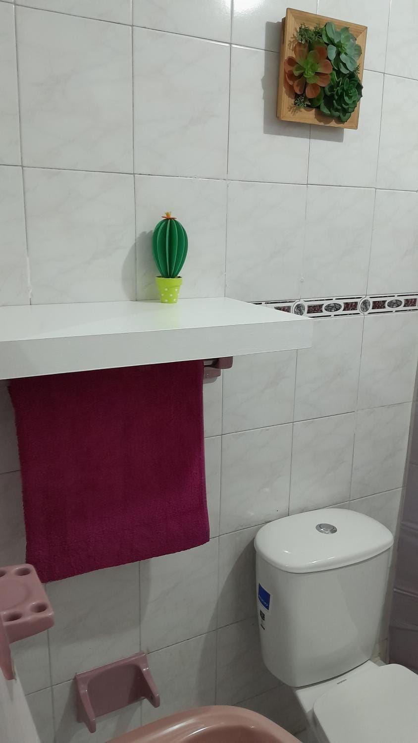 Habitación baño privado en zona de la Javeriana Vacation rental in Bogota