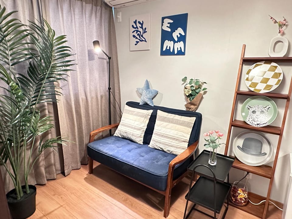 Living room, Seating area