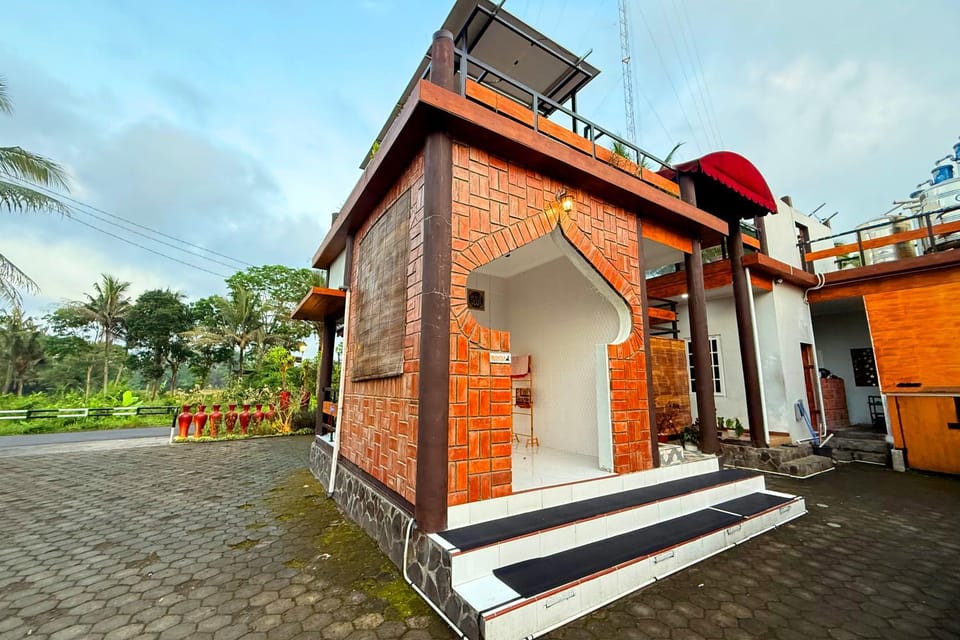 Property building, Place of worship, Lobby or reception