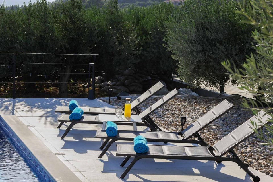 Natural landscape, Swimming pool, sunbed