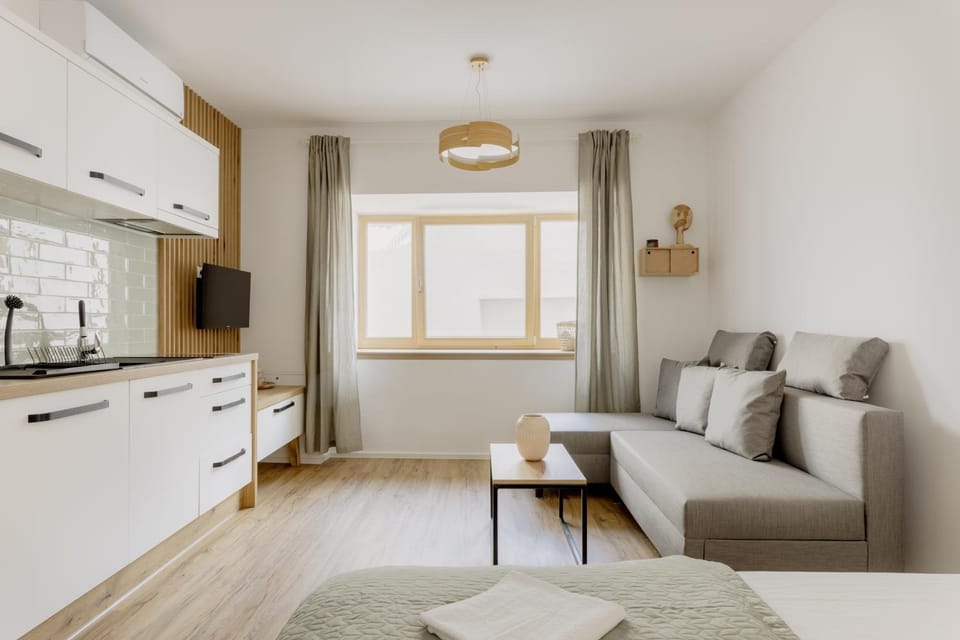 Kitchen or kitchenette, Living room, Seating area, minibar, stove