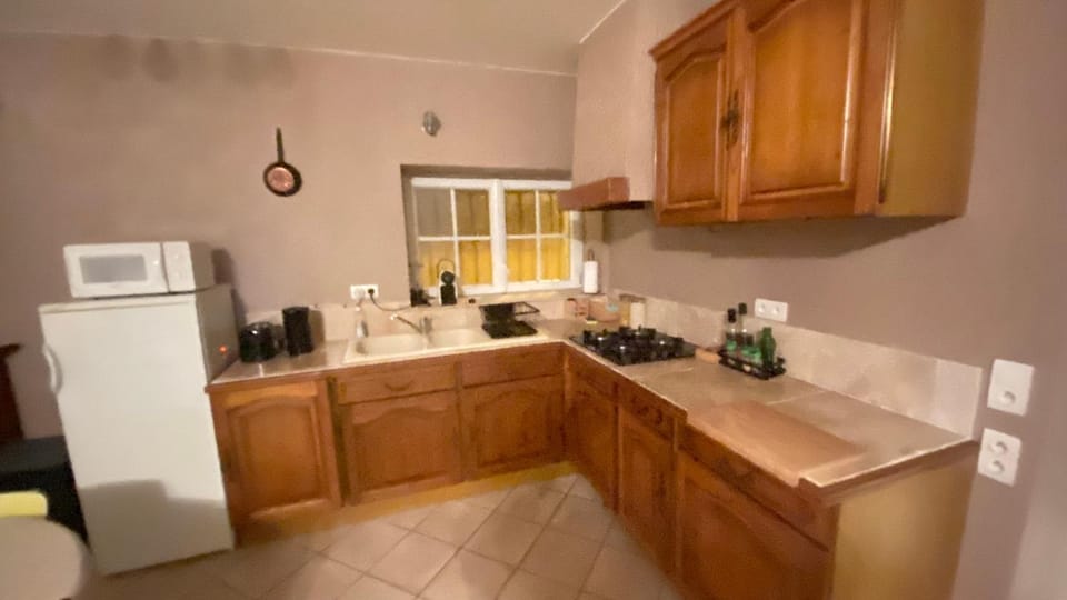 minibar, kitchen