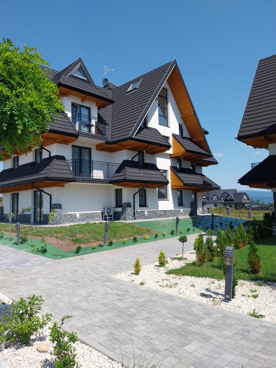 Property building, Day