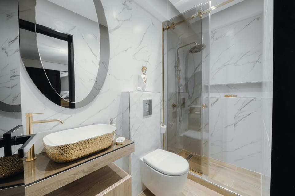 Shower, Toilet, Bathroom