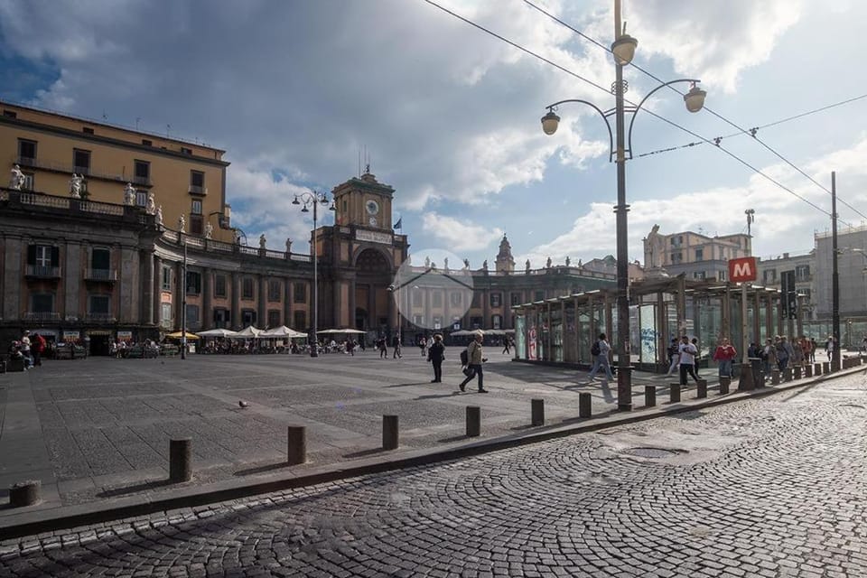 Maison Dante Bed and Breakfast in Naples