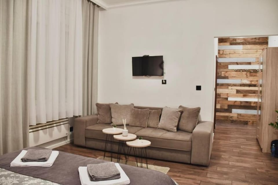 TV and multimedia, Seating area