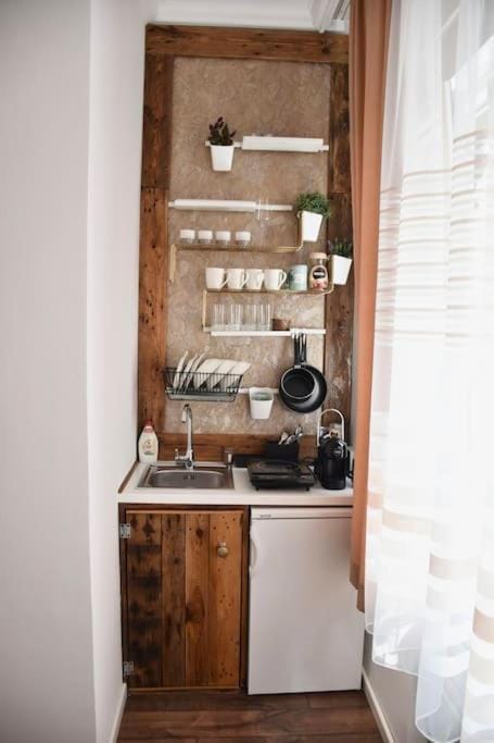 Coffee/tea facilities, Kitchen or kitchenette