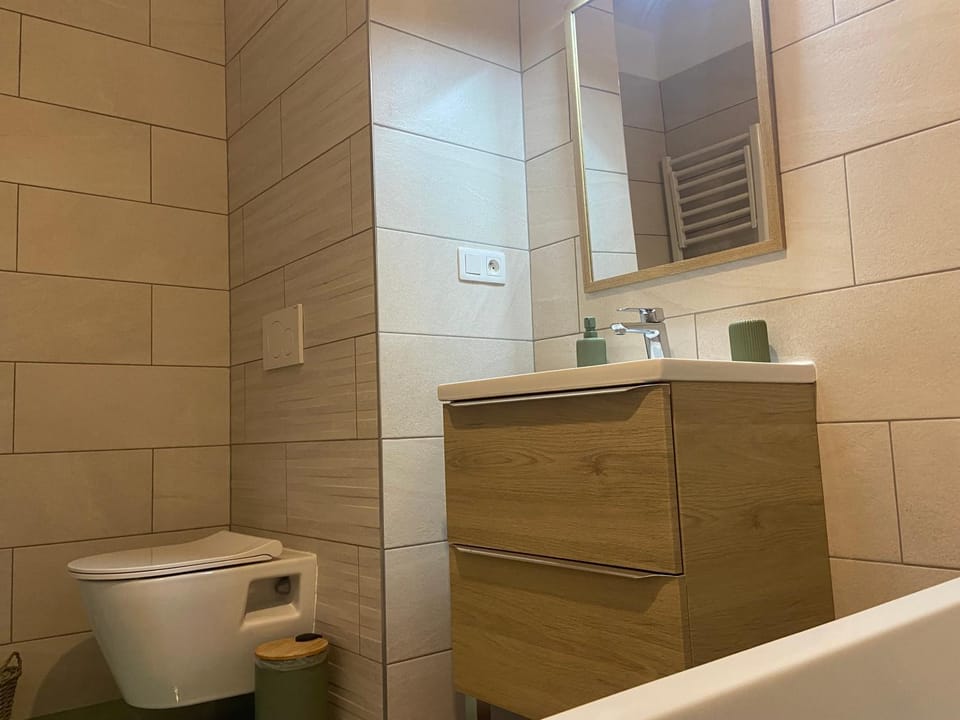 Toilet, Bathroom