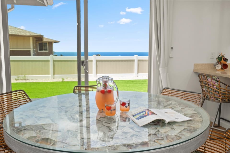 View (from property/room), Seating area, Dining area, Sea view