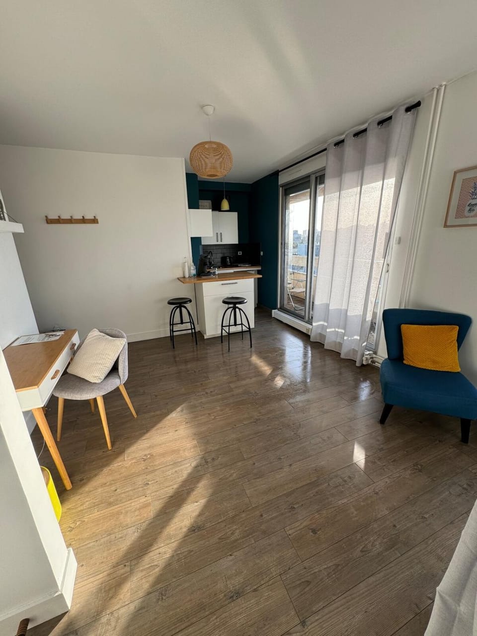 Studio- avec parking- proche Cathedrale Apartment in Reims