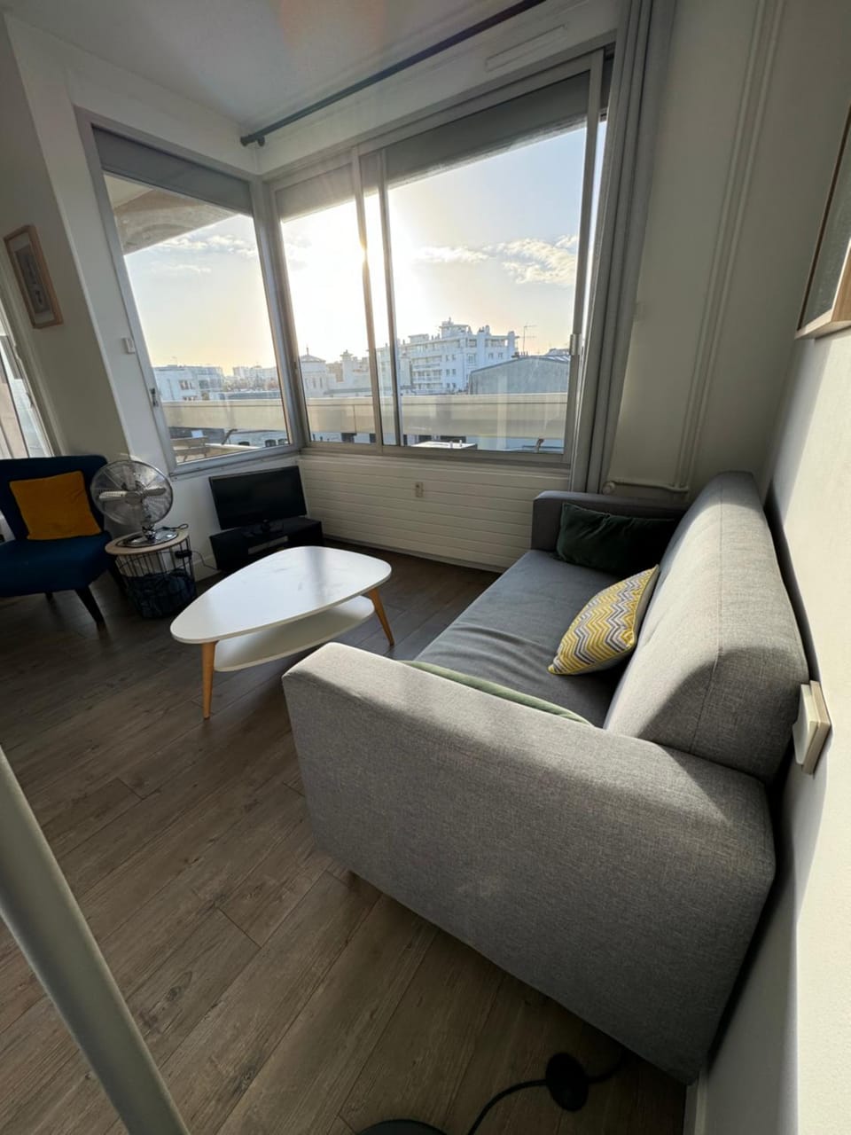 Studio- avec parking- proche Cathedrale Apartment in Reims
