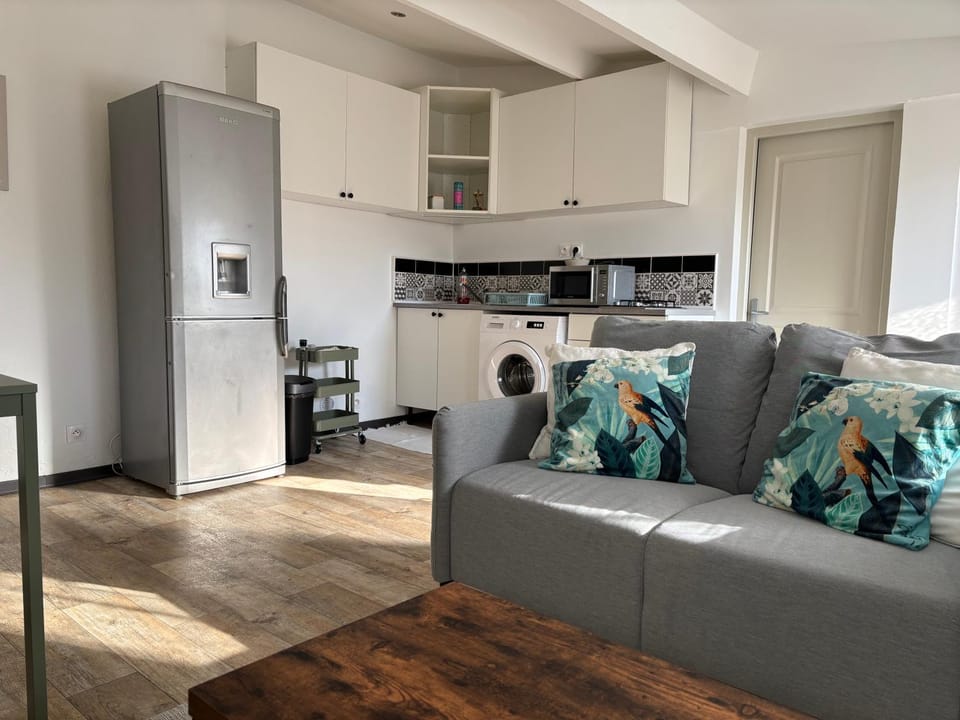 Maisonnette rénovée en campagne House in Le Thor