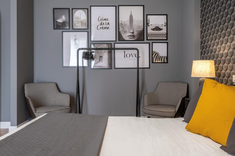 Bed, Photo of the whole room, Bedroom, hair dresser