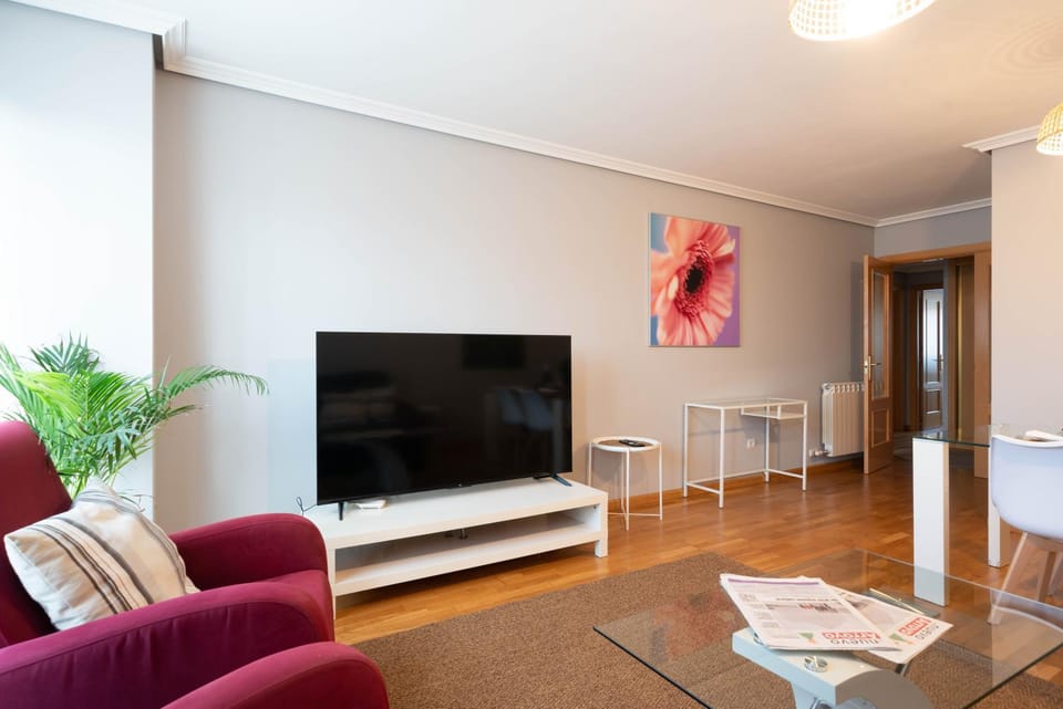 Communal lounge/ TV room, TV and multimedia, Living room, Seating area