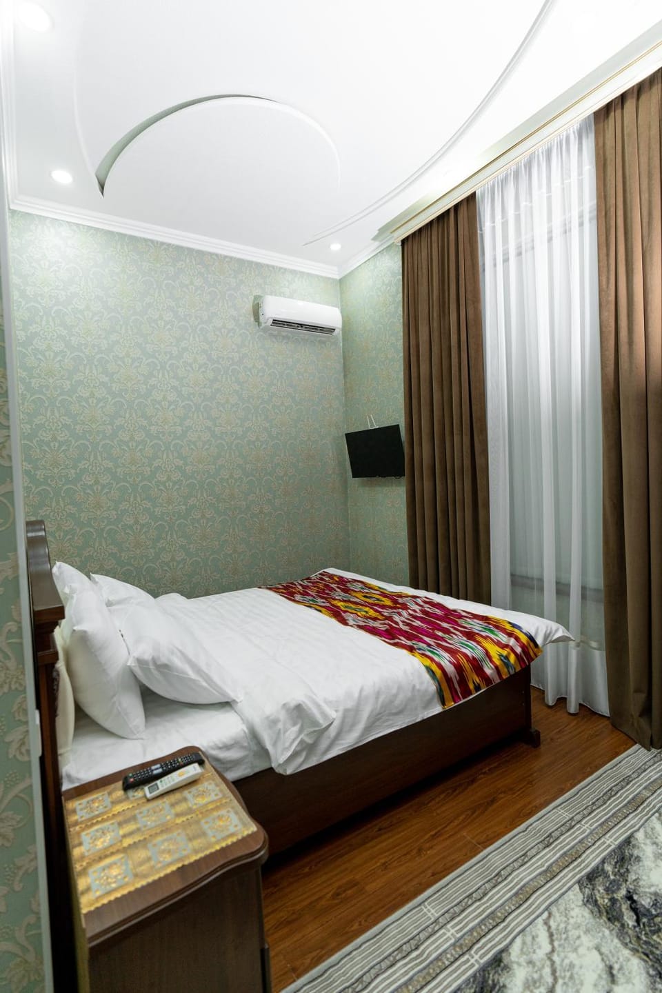CRYSTAL GUEST HOUSE Bed and Breakfast in Europe