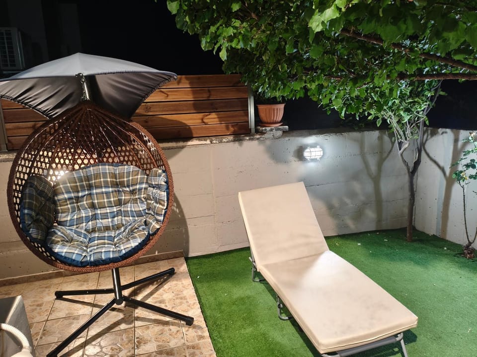 Garden, Garden view, Swimming pool, sunbed