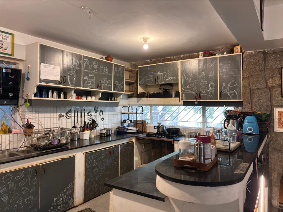 Kitchen or kitchenette, kitchen