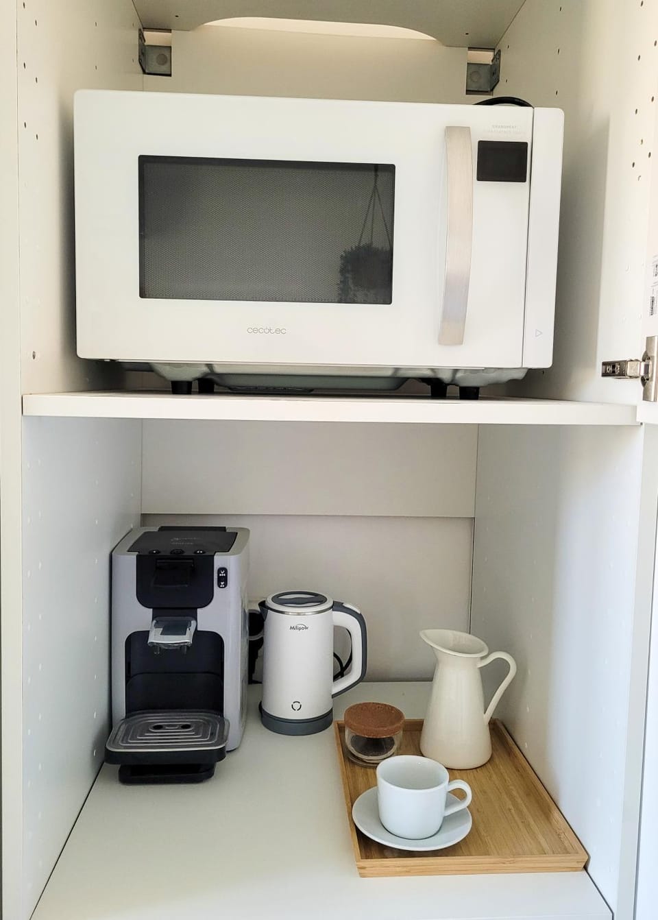 Coffee/tea facilities, minibar