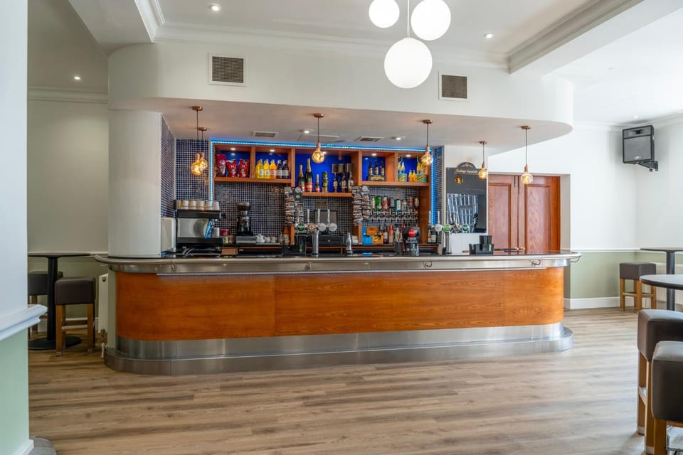 Lounge or bar, Lounge or bar, Food and drinks, Drinks