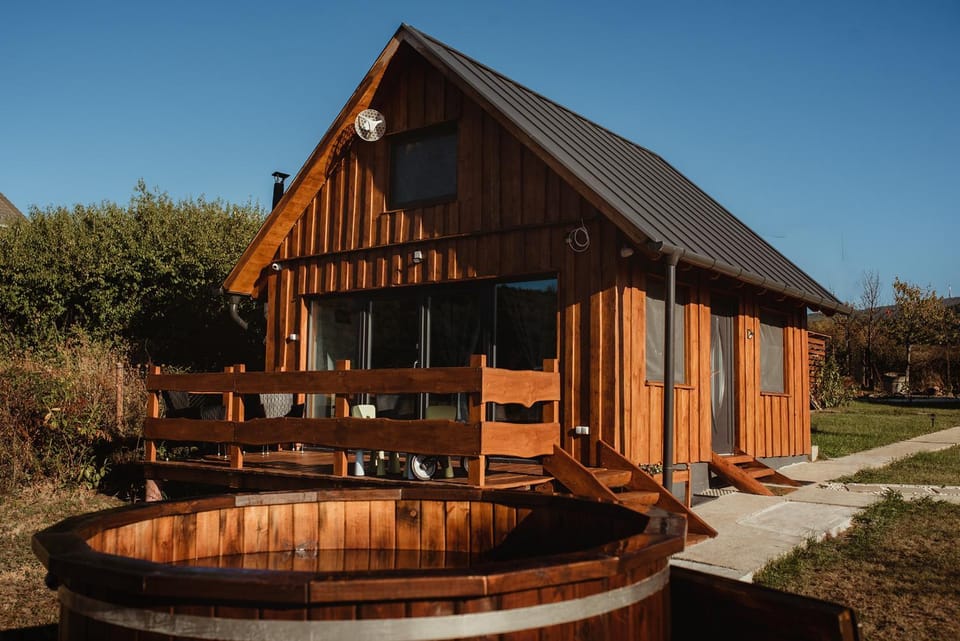 Property building, Hot Tub, Spa and wellness centre/facilities, Swimming pool, Open Air Bath