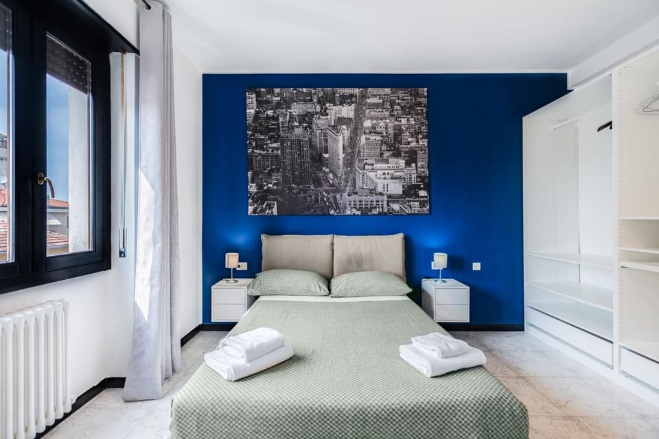 Bed, Photo of the whole room, Bedroom, internet, towels