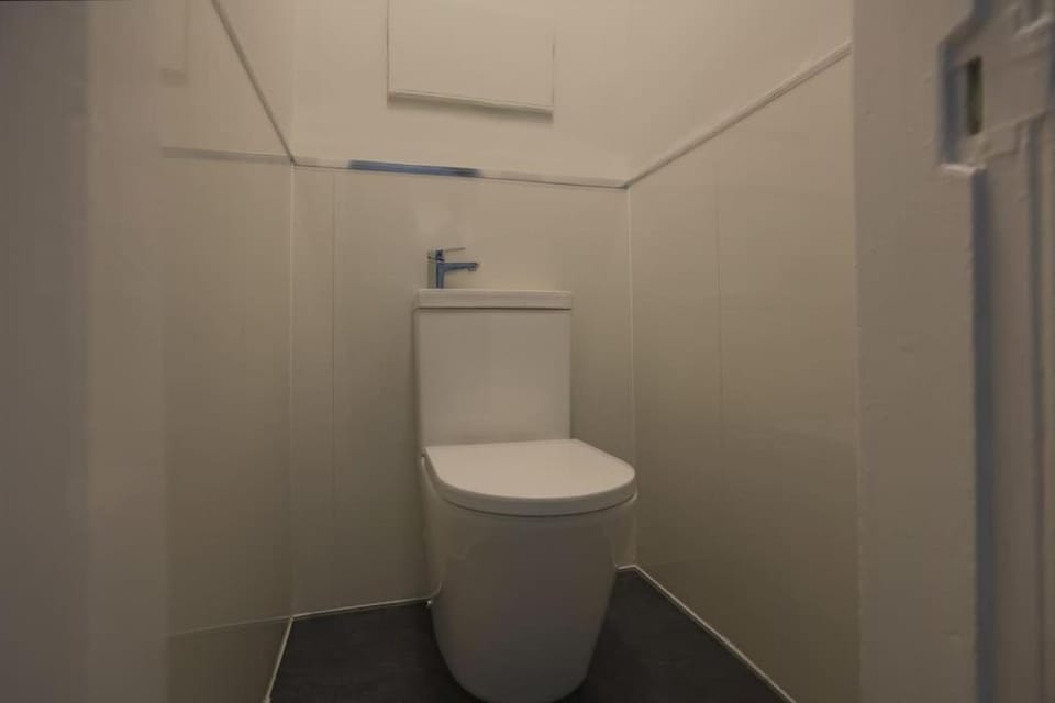 Cosy & Central Broughton 2BR Apt near City Centre Apartment in Edinburgh