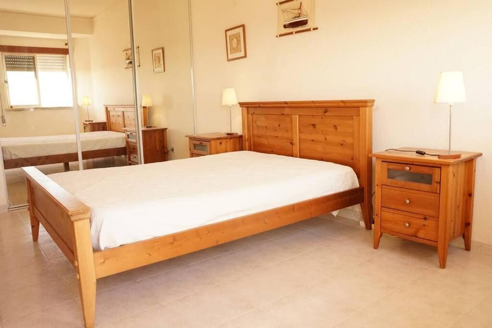 Holiday home with sea view Apartment in Faro District