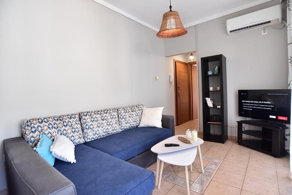 Living room, Seating area, air conditioner