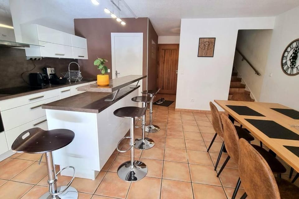 Lounge or bar