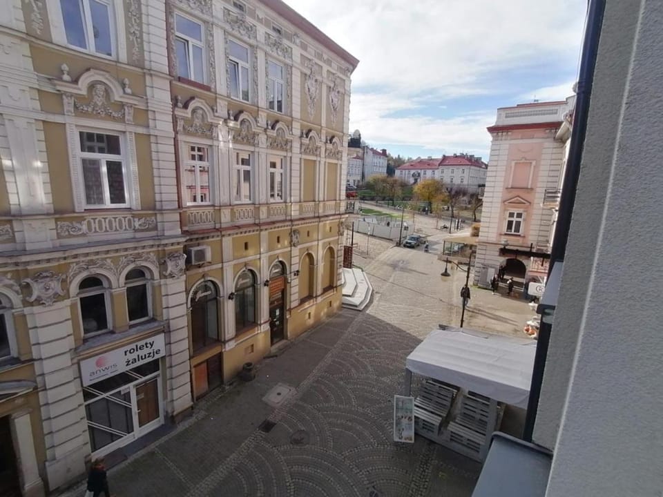 Neighbourhood, City view, Street view, Location