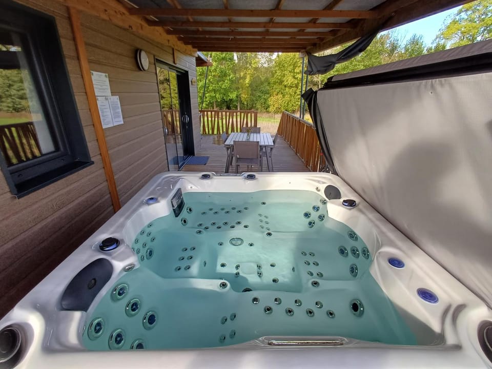 Hot Tub, Balcony/Terrace, Spa and wellness centre/facilities, Dining area