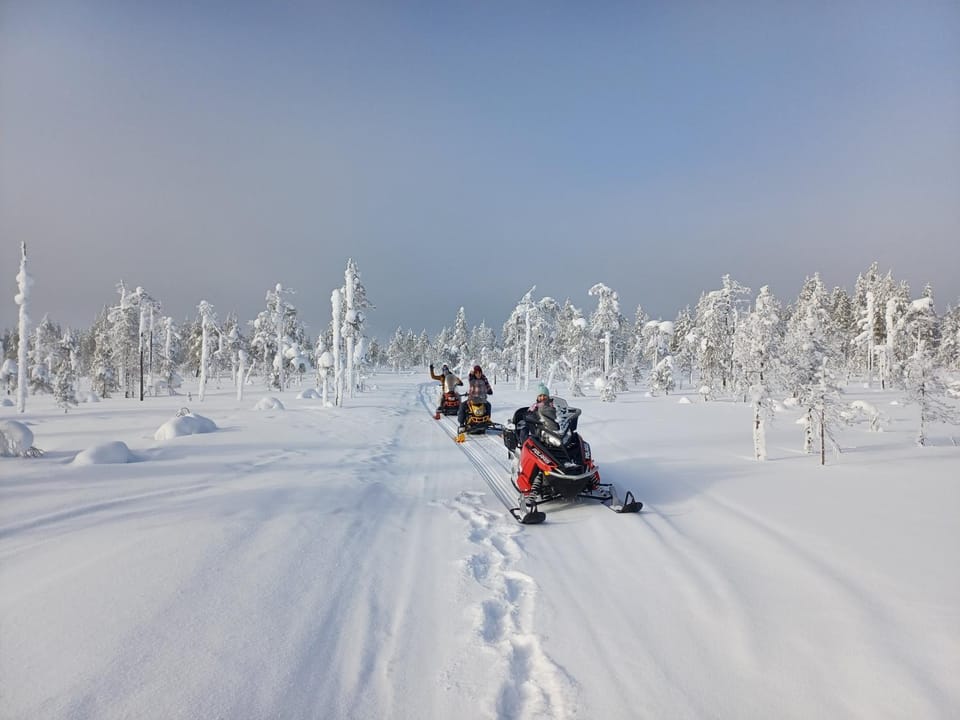 Lysti Cottage by the lake and magical countryside Chalet in Rovaniemi