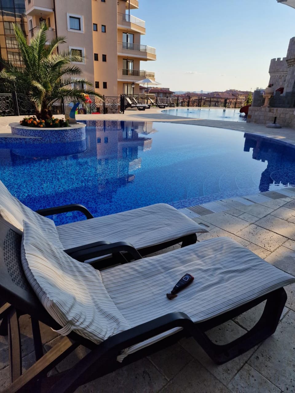 Swimming pool, Swimming pool