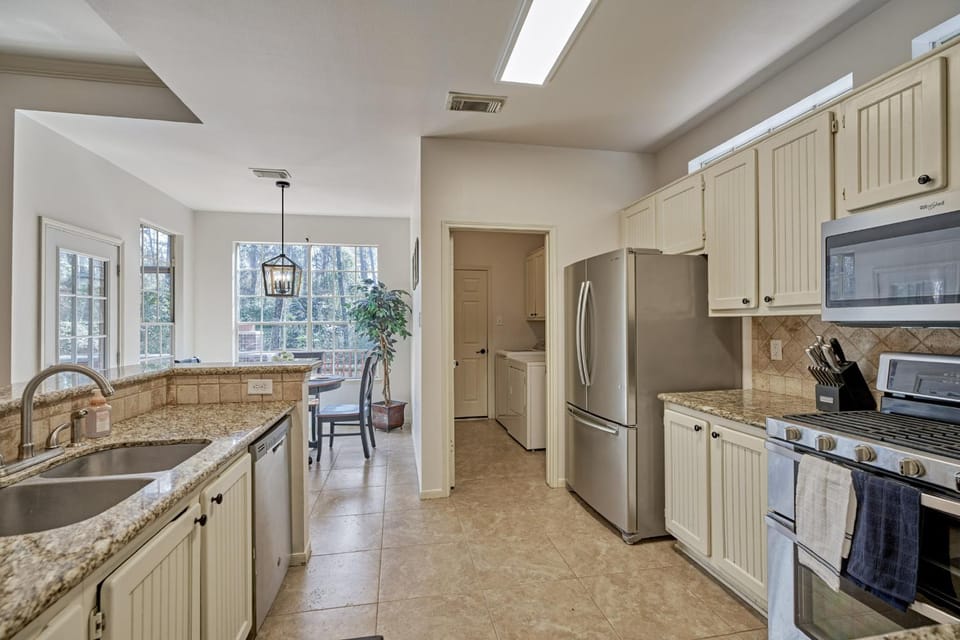 Kitchen or kitchenette, dishwasher, oven, pet friendly, stove, washing machine, dryer