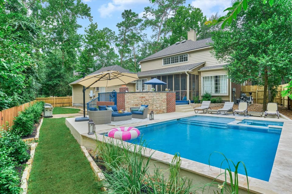 Hot Tub, Swimming pool