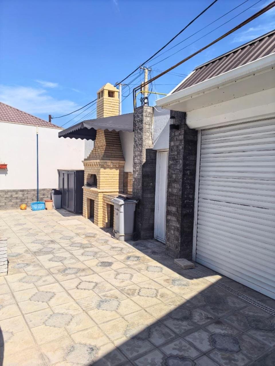 Inner courtyard view