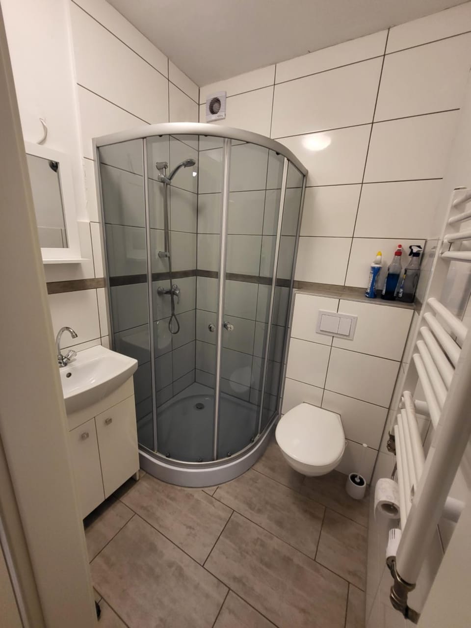 Shower, Toilet, Bathroom
