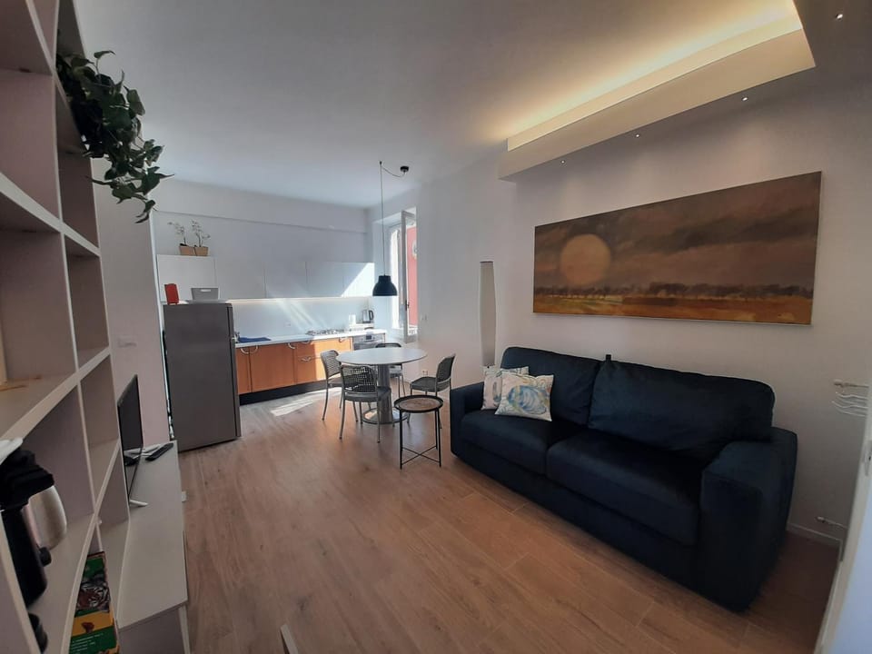 Library, Living room, Dining area, kitchen