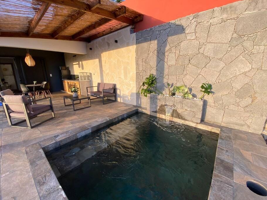 Patio, Pool view, Swimming pool