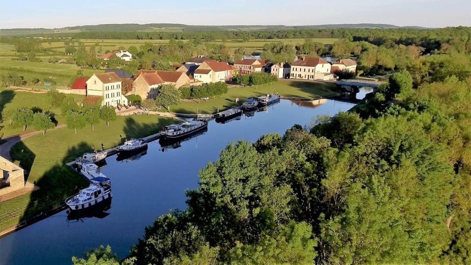 La Maison du Canal Bed and Breakfast in Bourgogne-Franche-Comté