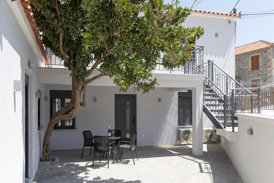 Flonikos Apartmnets Apartment in Decentralized Administration of the Aegean