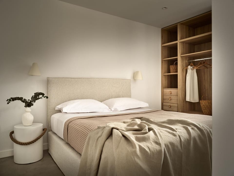 Bed, Photo of the whole room, Bedroom, wardrobe