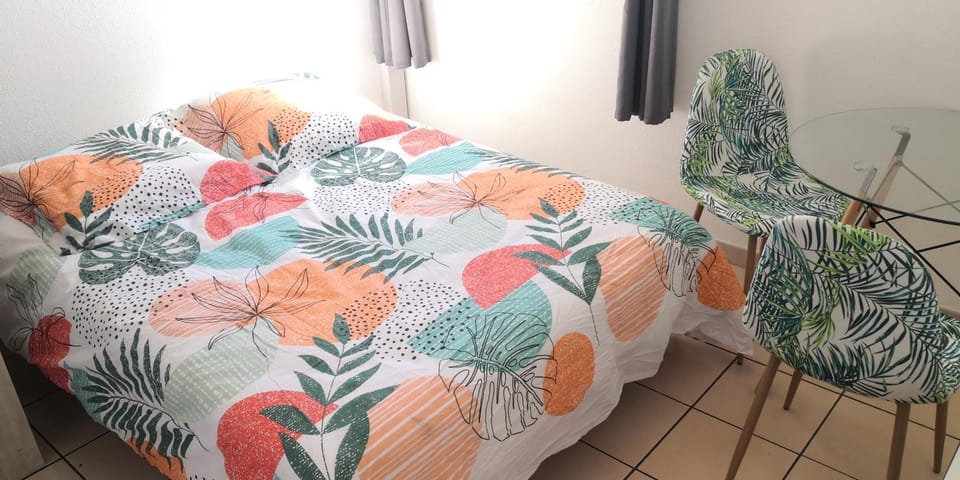 Studio équipé Clim TV Wifi Apartment in Réunion