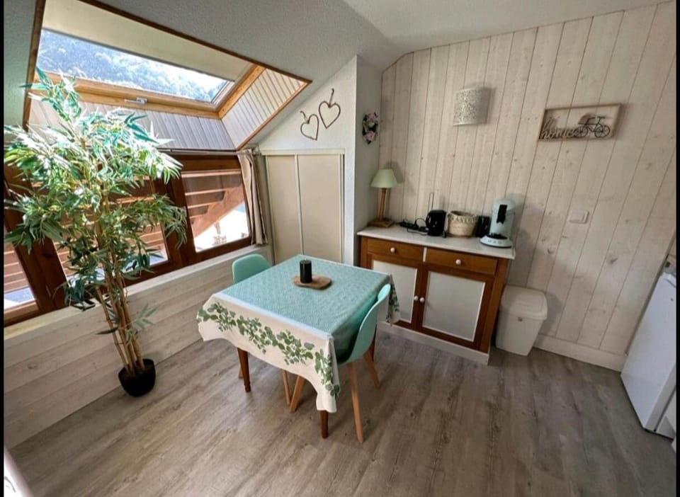Le Cosy Liberty Apartment in Catalonia