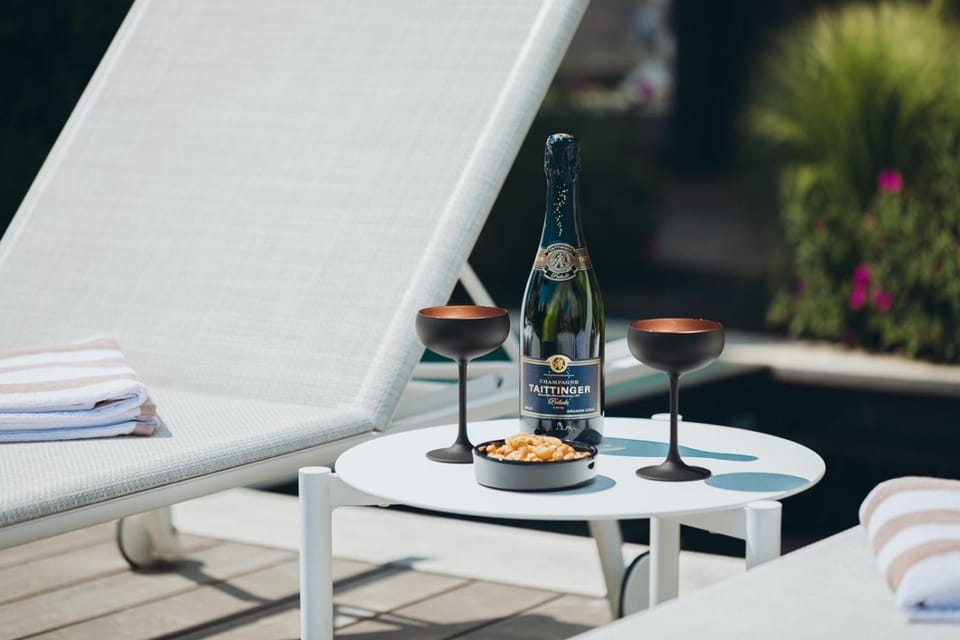 Food and drinks, Alcoholic drinks, sunbed