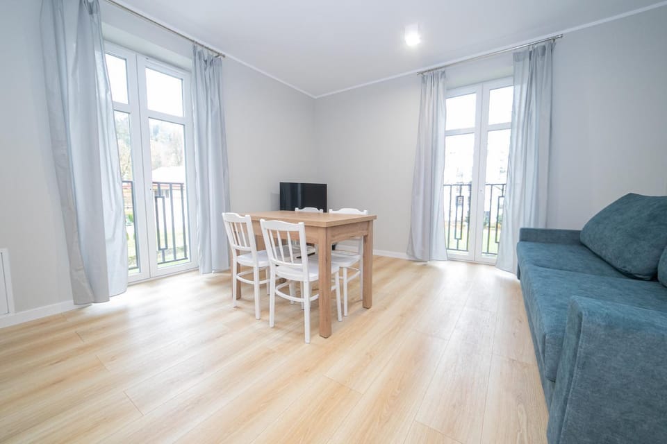 Living room, Seating area, Evening entertainment