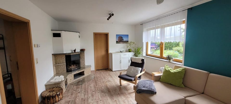 Living room, Seating area, fireplace